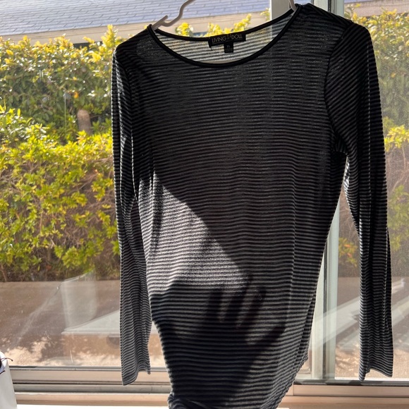 Black and grey striped long sleeve - Picture 5 of 6